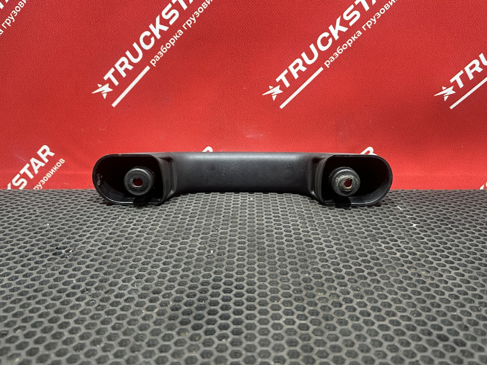 Ручка открывания капота