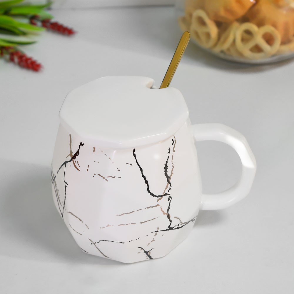 Кружка 420мл с крышкой и ложкой, микс