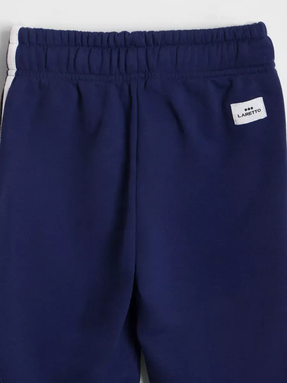 Спортивные штаны для мальчика с лампасами