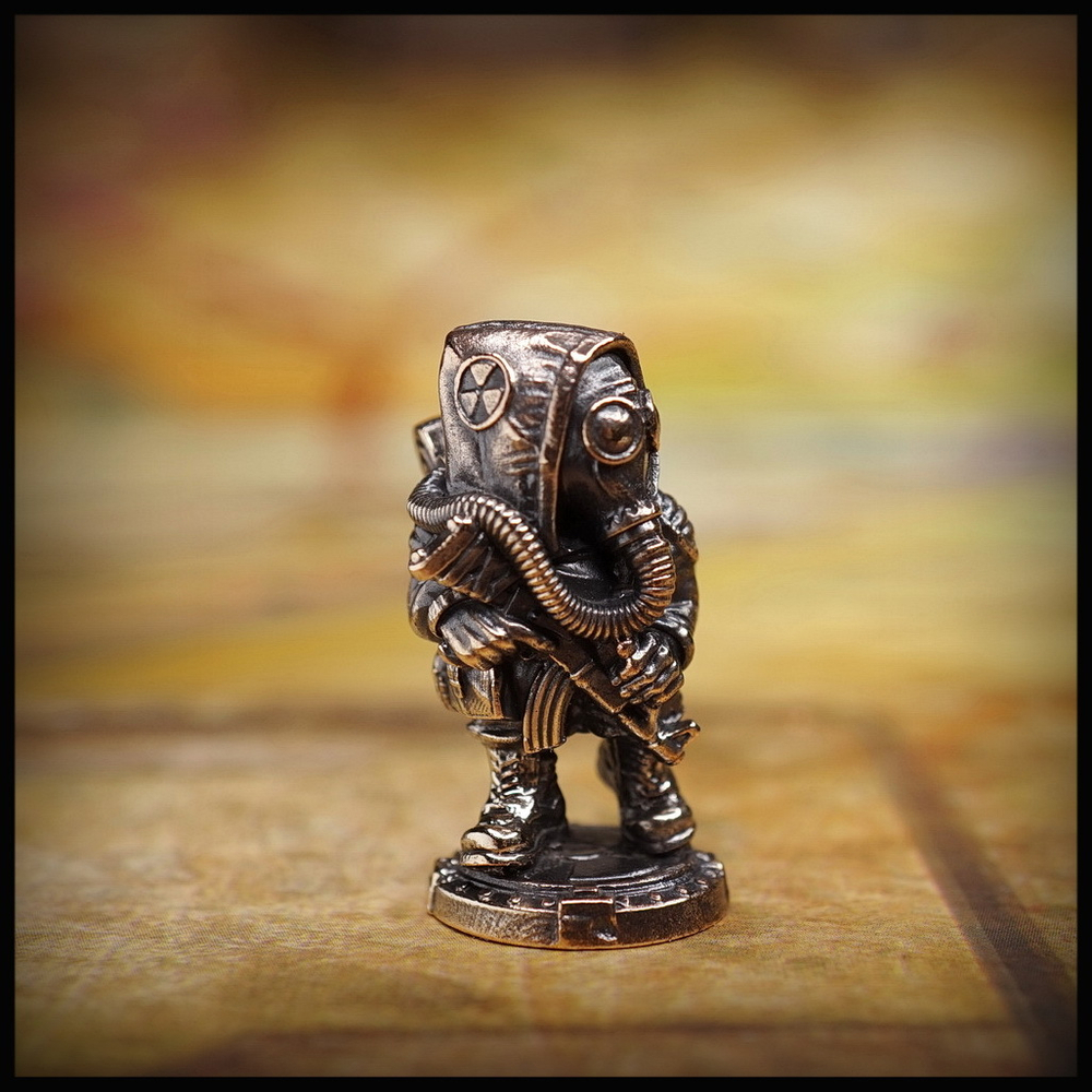 Коллекционная фигурка "Сталкер" , бронза