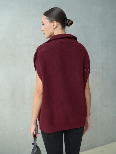 Бордовый вязаный жилет на молнии