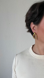 Серьги в стиле door knocker