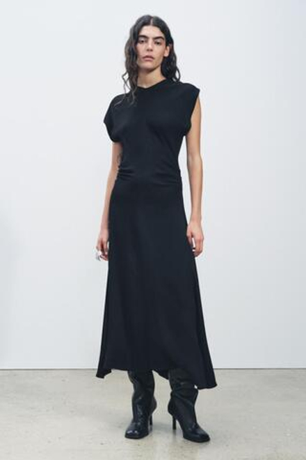ZARA ДЛИННОЕ ПЛАТЬЕ СО СБОРКАМИ — ZW COLLECTION, ЧЕРНЫЙ