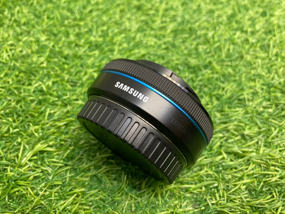 Samsung NX 2/30mm EX