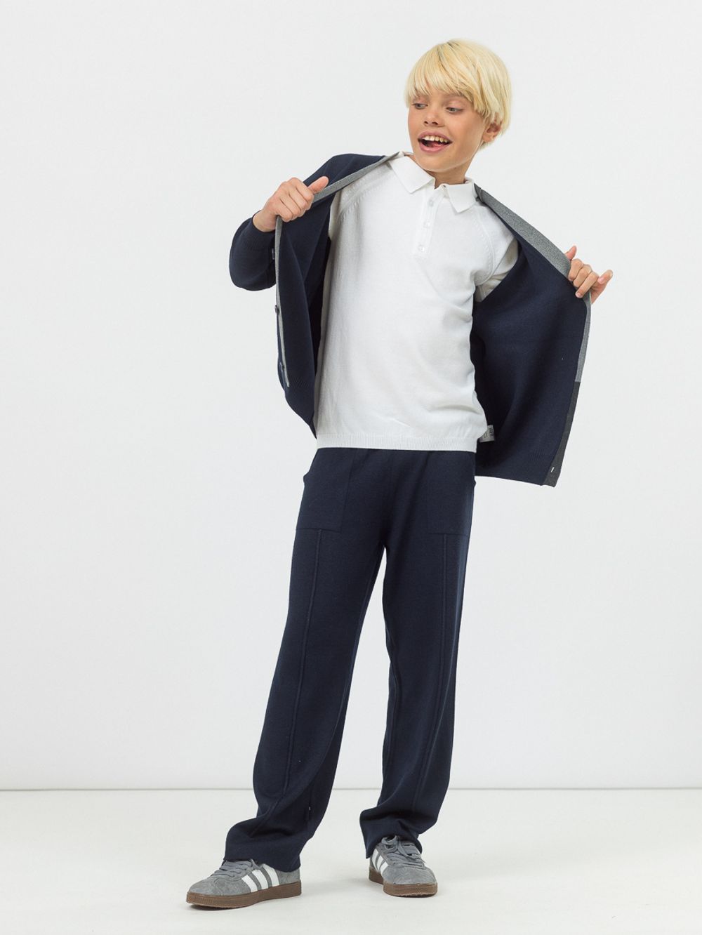 Кардиган для мальчика на пуговицах в школу AT1078 синий