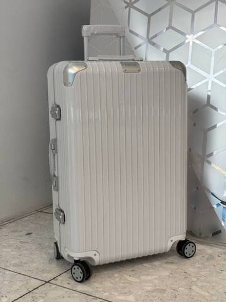 Чемодан Rimowa