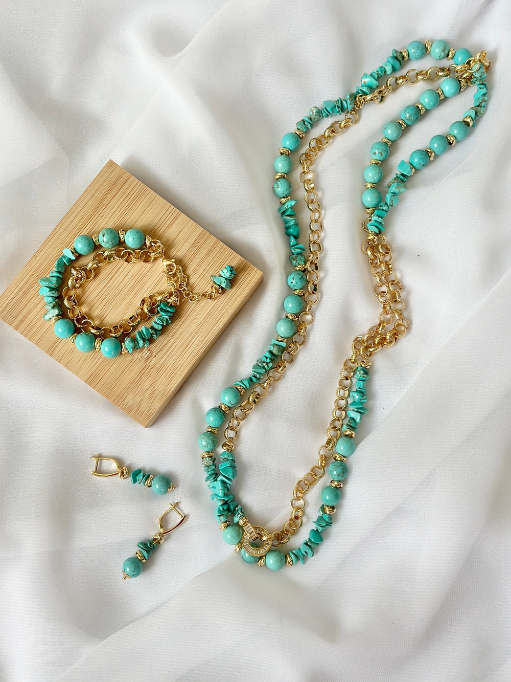 Браслет двойной из говлита и цепи ролло, фурнитура золото