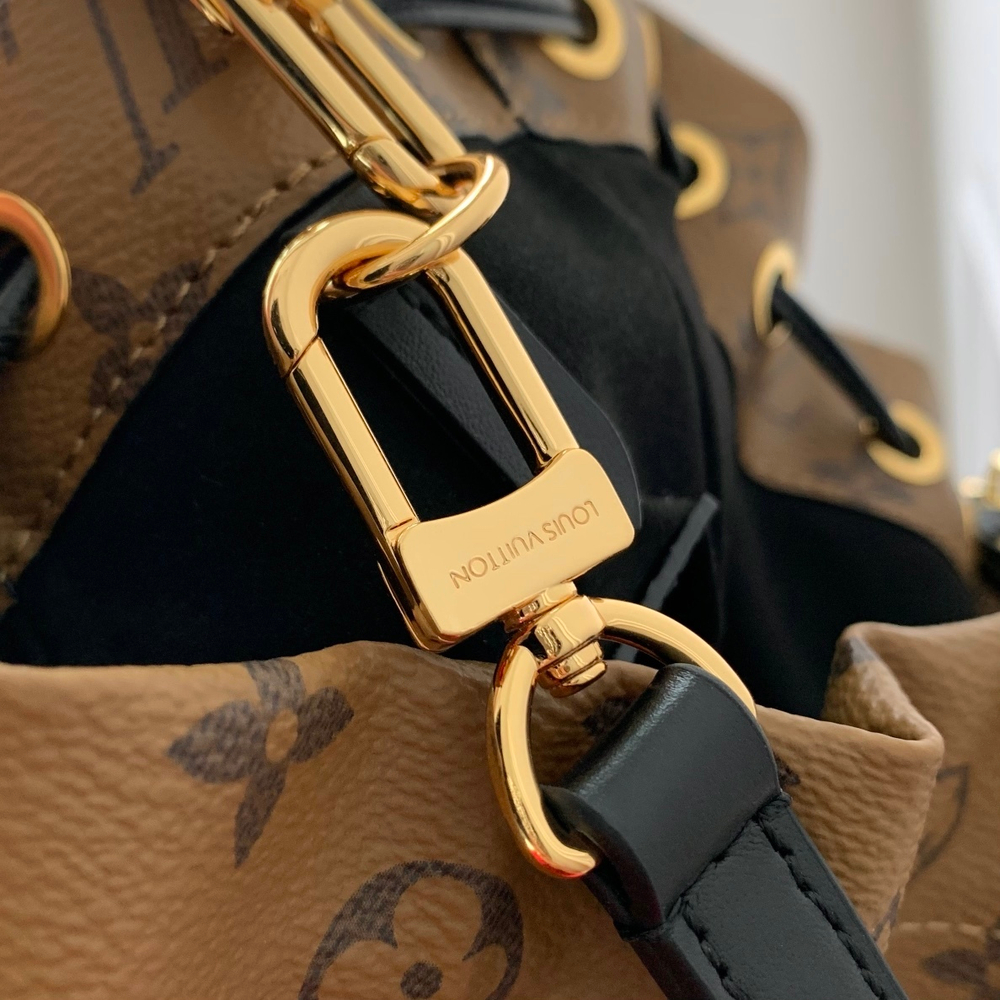Louis Vuitton Noe Trunk PM
