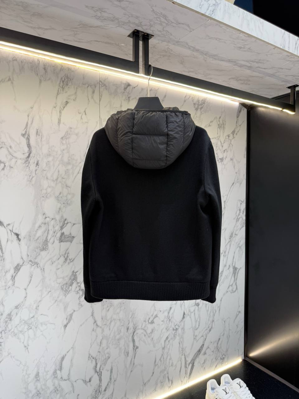 Пуховик Moncler