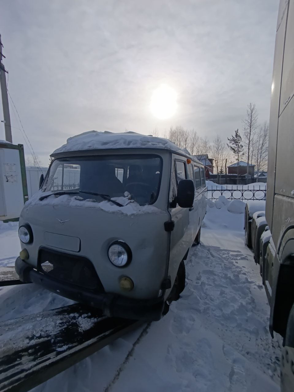 UAZ 3741* Грузопассажирский 374195-05 (без ABS, Бензиновый, 2,7 л, 112 л.с.)