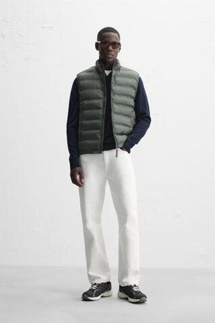 ZARA ЛЕГКИЙ СТЕГАНЫЙ ЖИЛЕТ С ВОДООТТАЛКИВАЮЩИМ ЭФФЕКТОМ, ЗЕЛЕНЫЙ