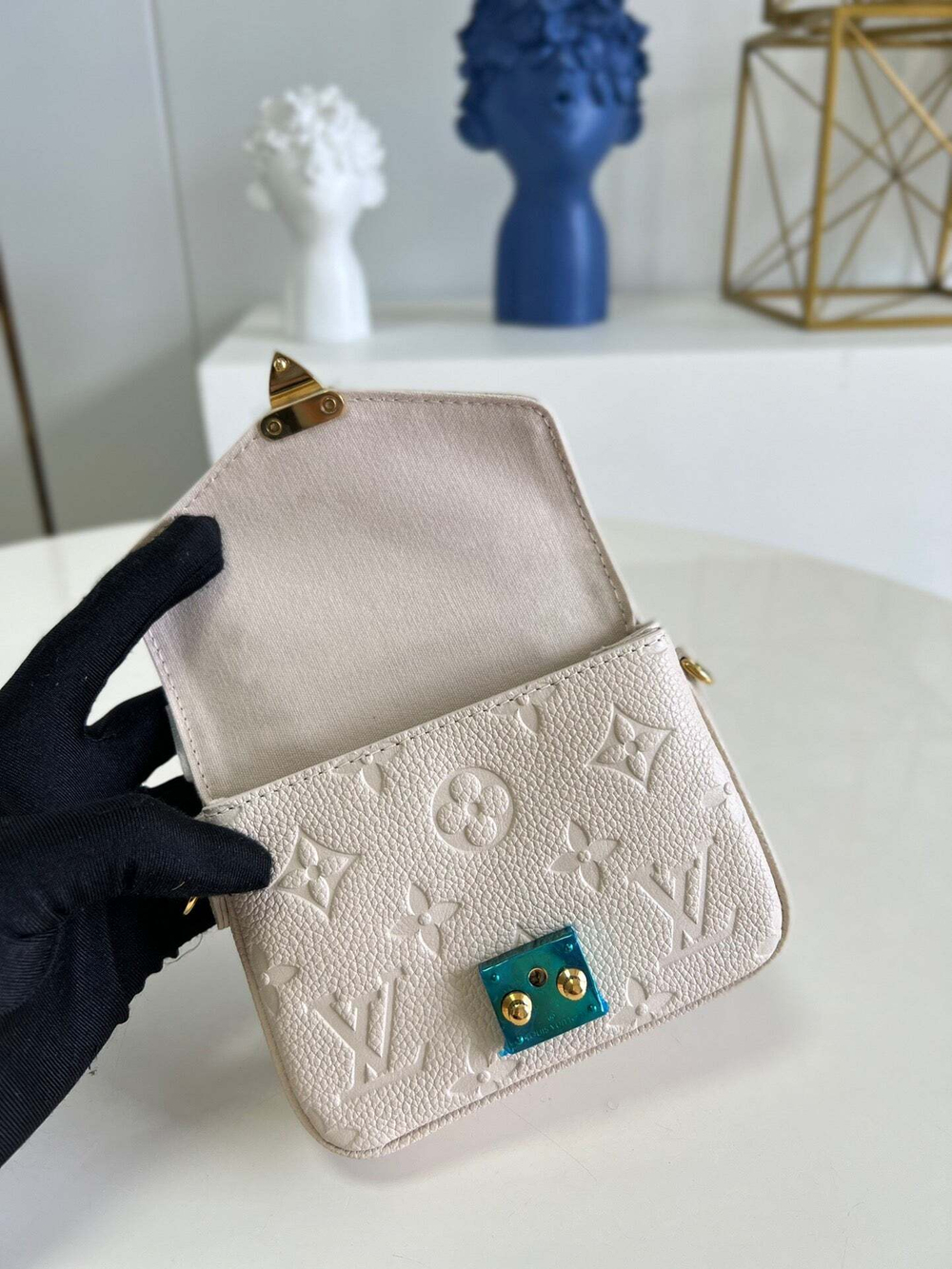 Louis Vuitton Micro Metis