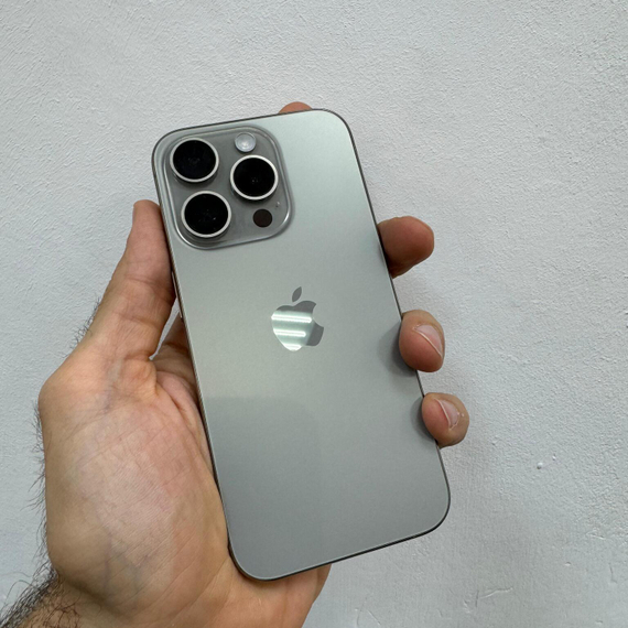 Apple iPhone 15 Pro 256GB АКБ 98% (полный комплект)