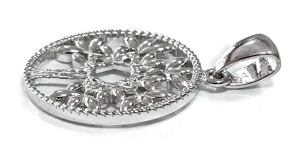 Ювелирная подвеска из серебра