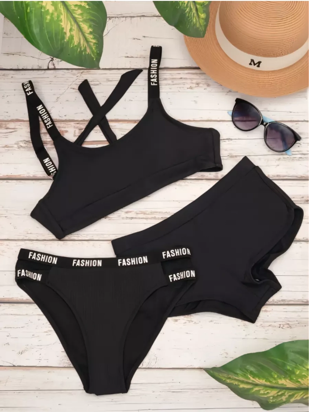 Раздельный спортивный купальник плавками и шортиками