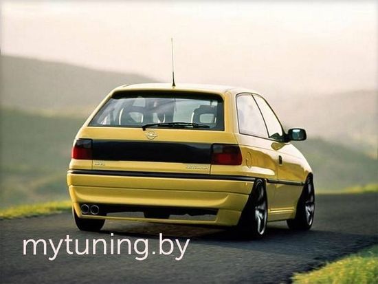 Накладка заднего бампера Opel Astra F