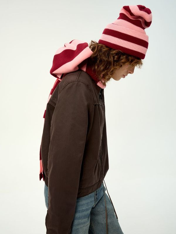 Шапка в полоску бургунди / роза - фото 8