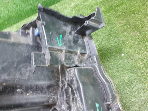 Битая Фара левая Toyota Land Cruiser 200 (2015-2021) LED