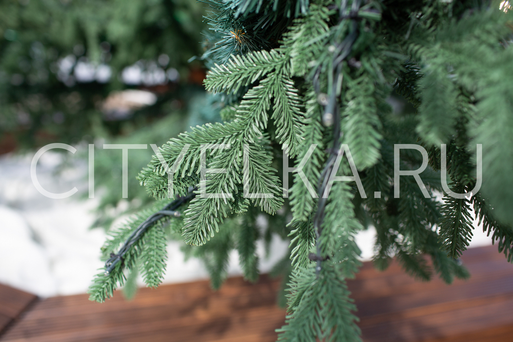 Ель уличная искусственная "Лесная" ствольная