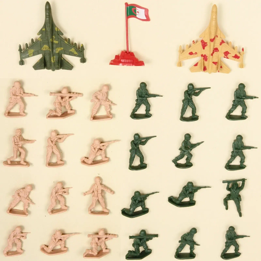 Набор армия «Бойцы», 27 предметов, 15.5*21.5 см, пакет