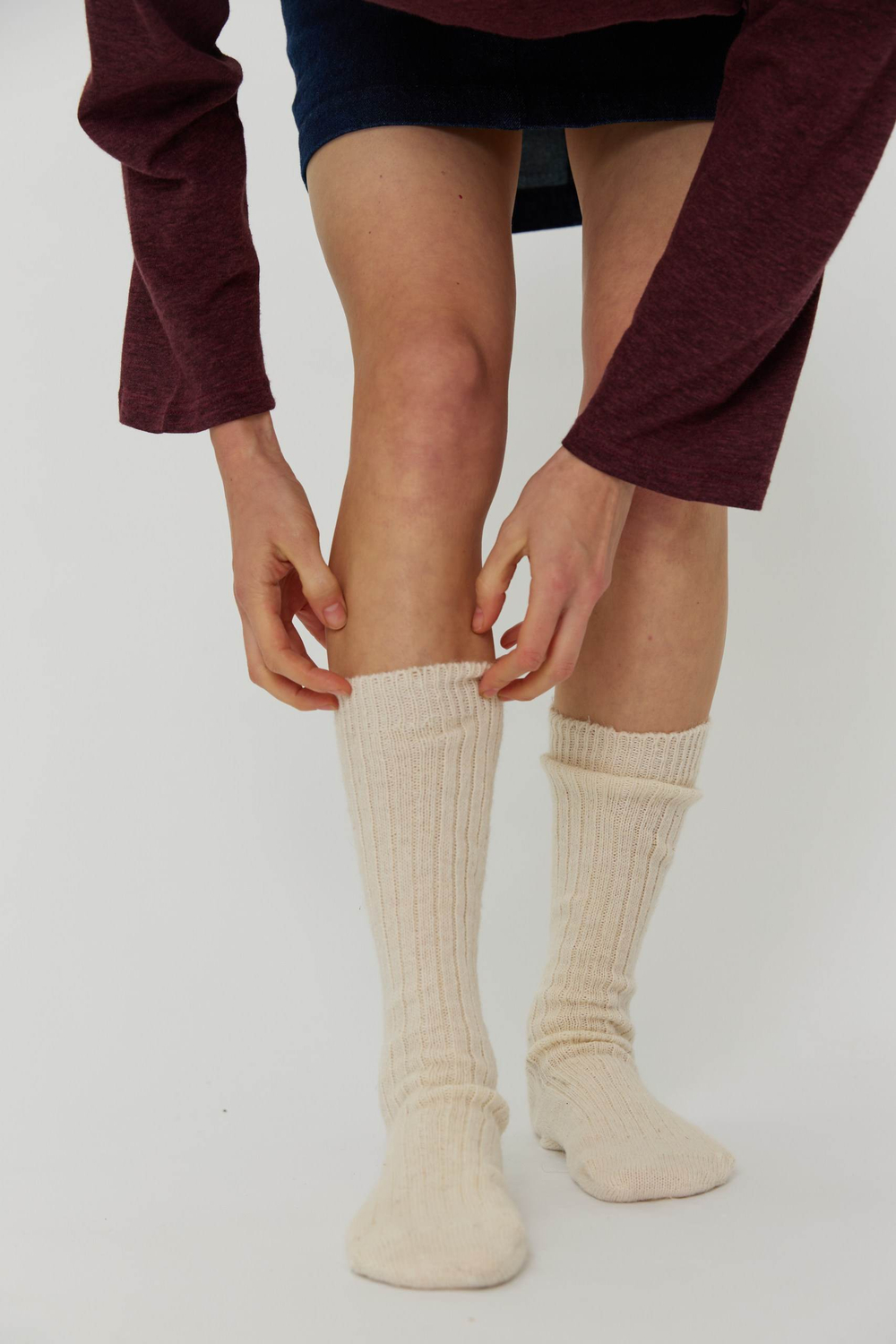 Гольфы из шерсти молочного цвета