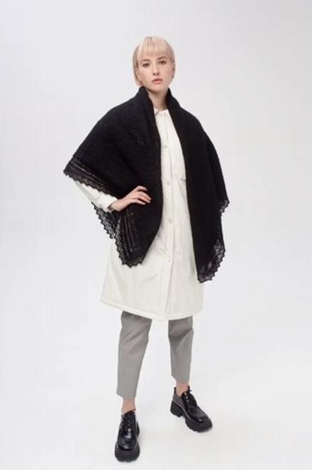 Оренбургский пуховый платок П3-130-07 черный