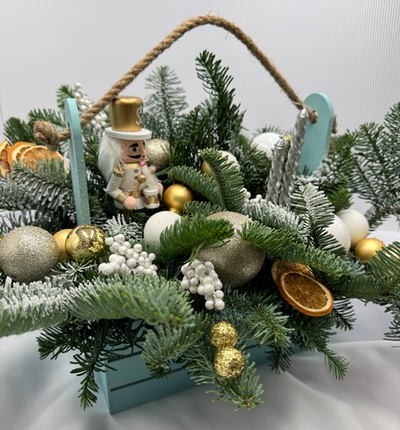 Композиция "Зимний вальс щелкунчика"