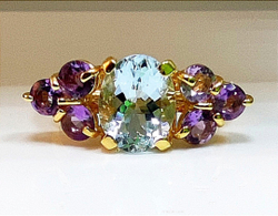 Кольцо Эстерелла золото 750, аквамарин, аметисты.