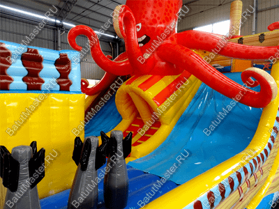 Коммерческий надувной батут "Корабль с осьминогом" 16*9*7 м