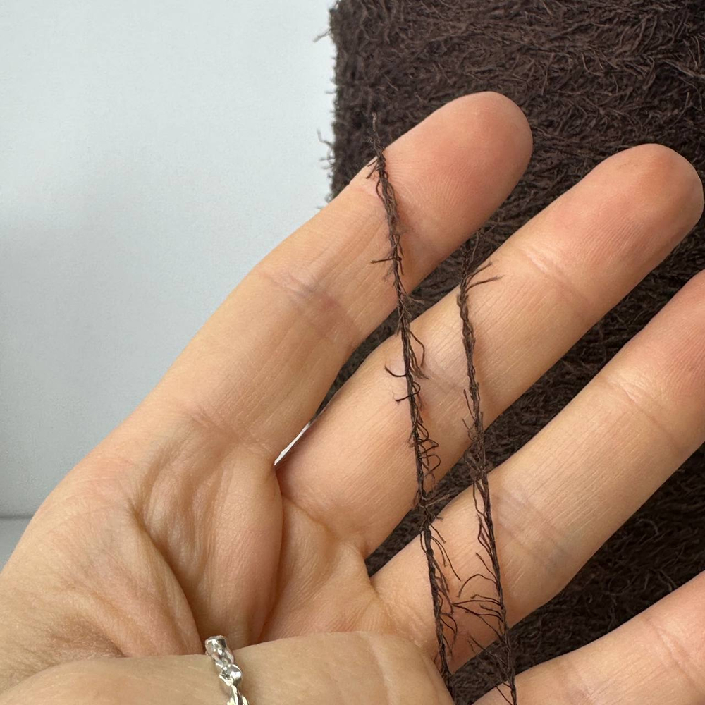 DREAMER - Luxury Production by Ri.Go; 50% меринос, 50% шёлк; 700м/100гр; Травка; col. 80809, цвет: темно-коричневый