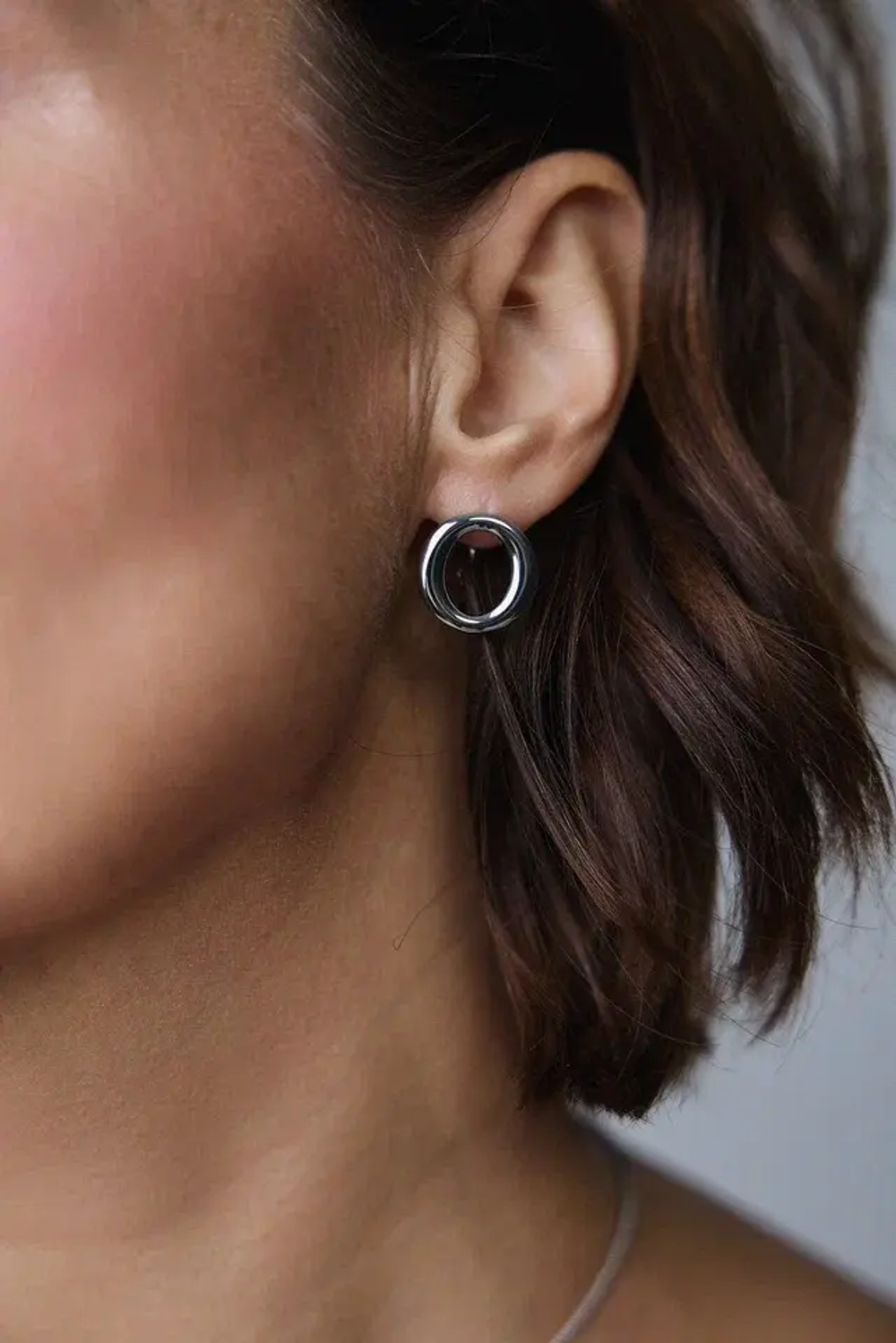 Серьги серебряные круги на скобе