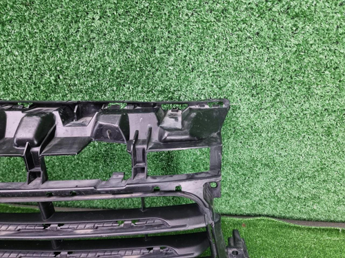 Решетка переднего бампера Porsche Cayenne 3 17-23