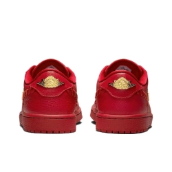 Женские кроссовки Air Jordan 1 Low Method of Make Gym 'Red Metallic Gold' FN5032-607