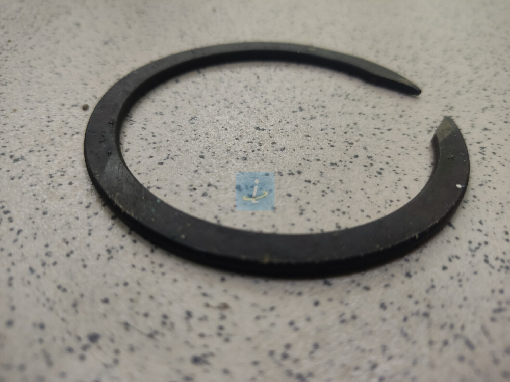 Кольцо упорное подшипника вторичного вала 238-1701283