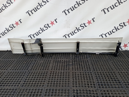 Спойлер кабины боковой правый 2023г