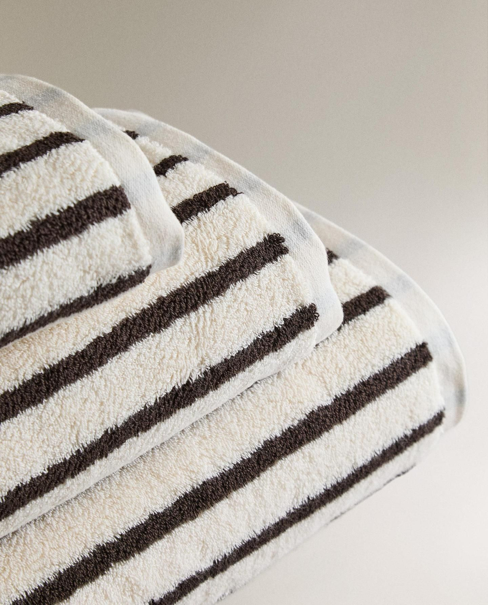 Zara Home - Полосатое банное полотенце, коричневый, 50х90 см