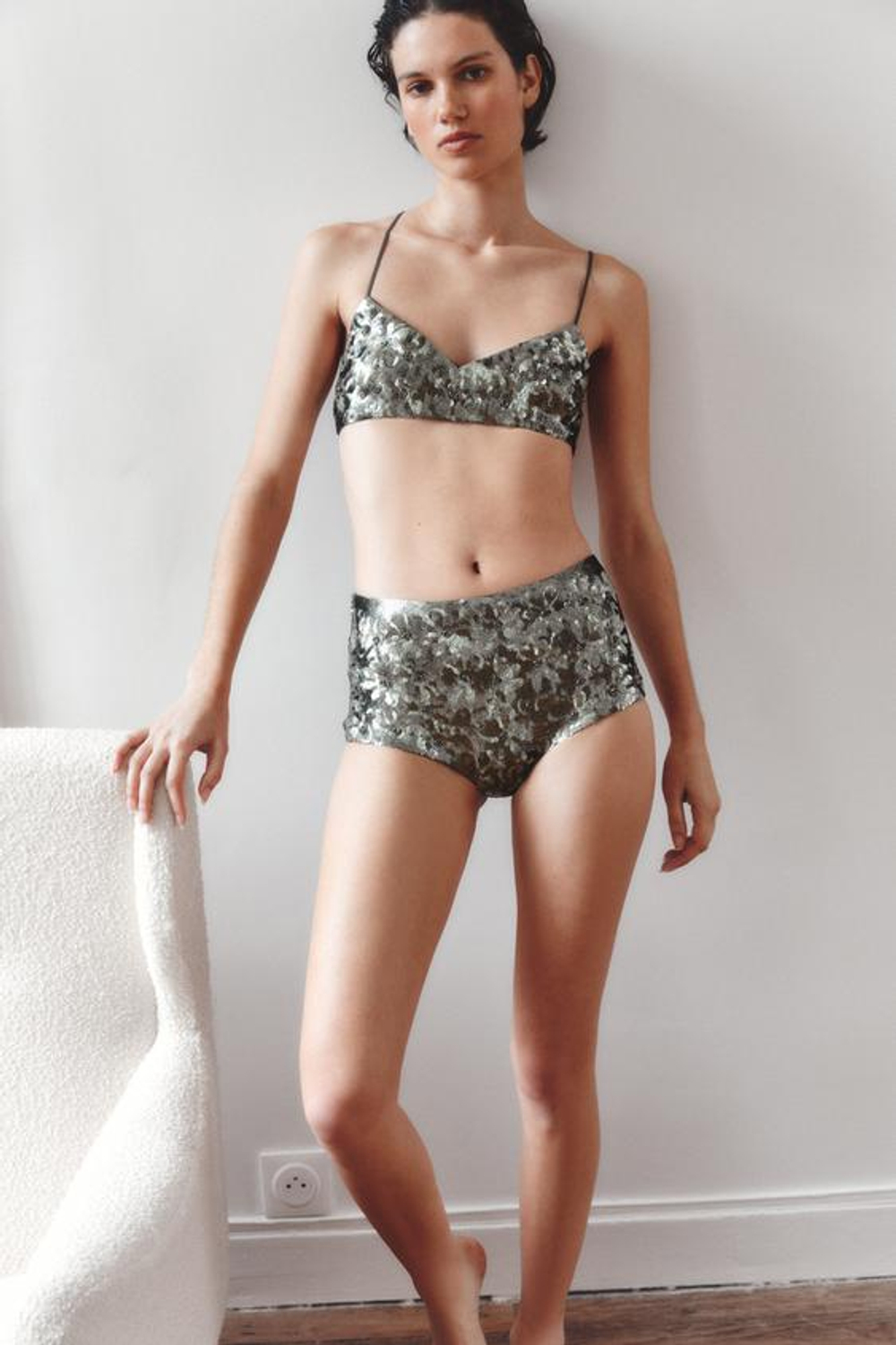 ZARA ТРУСЫ С ПАЙЕТКАМИ И БУСИНАМИ, СЕРЕБРИСТЫЙ