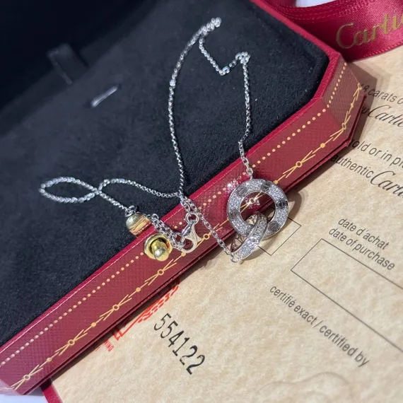 Колье Cartier Interlocking Love
