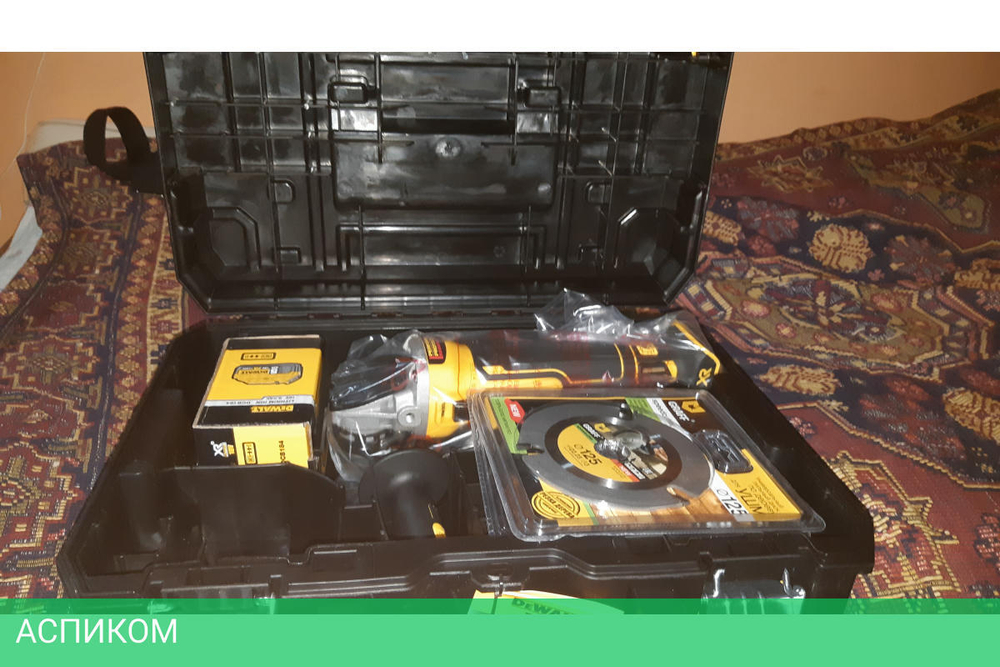 Угловая шлифмашина DeWalt DCG405NT