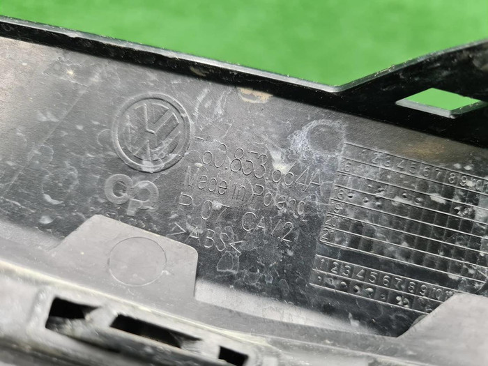 Решетка перед. бампера VW Touareg 3 (18-23) R-line