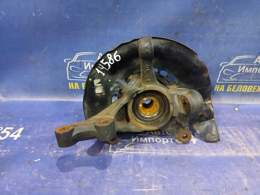 Ступица передняя правая TOYOTA VOXY 2001-2007