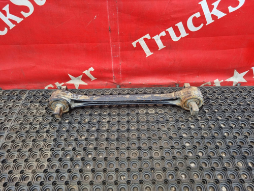 Тяга реактивная задняя