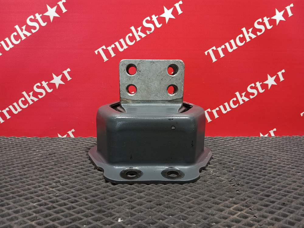 Подушка двигателя задняя 2020г.