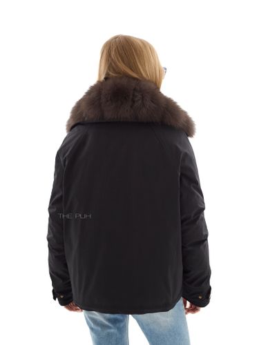 Короткая пуховая парка черного цвета