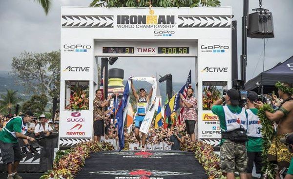 Атлет Compex Миринда Карфри стала чемпионкой Ironman Kona 2014
