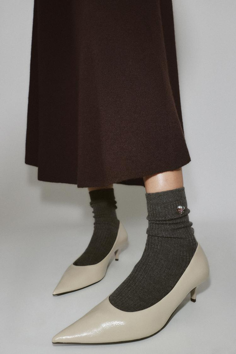 ZARA НОСКИ С ЦВЕТКОМ И КРИСТАЛЛАМИ, ХАКИ