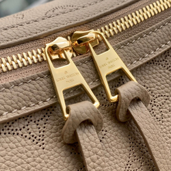 Louis Vuitton Hand It All PM