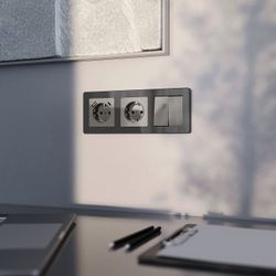 Розетка с заземлением и со шторками, без рамки Werkel графит акрил W1171144