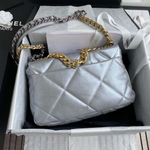 Chanel 19 Large 30 cm