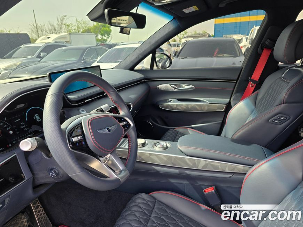Genesis GV70 2.5T Бензин 2WD (01.2022)